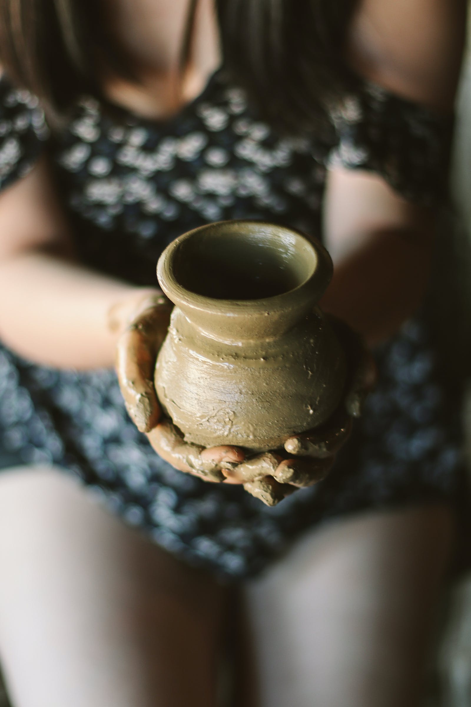 L’Art thérapie et ses bienfaits : La poterie au service de la créativité et de l’émotion