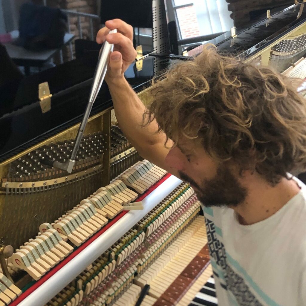accordeur de piano à Montauban